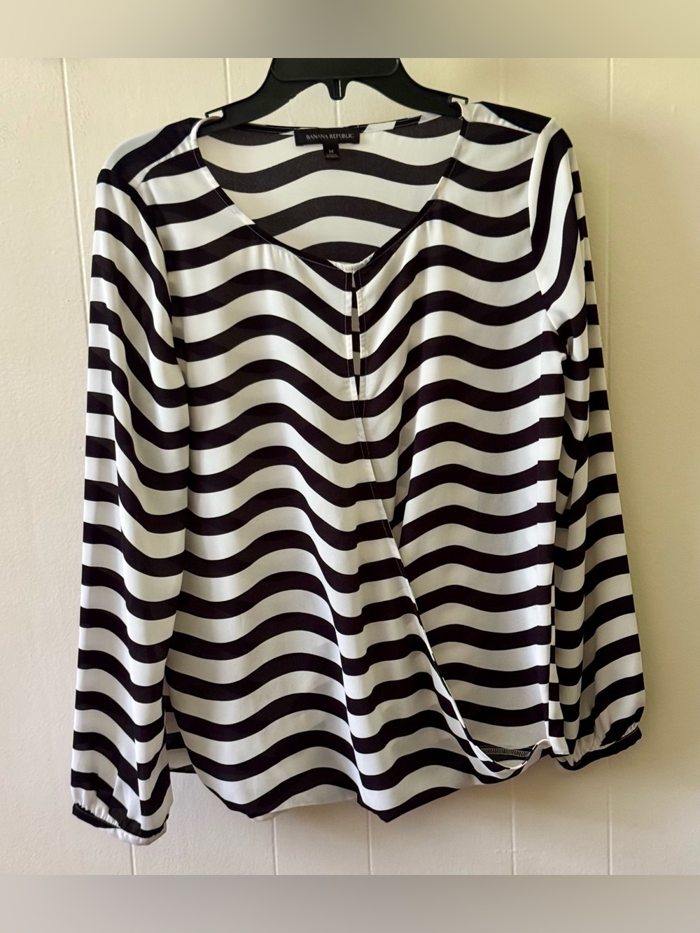 Banana Republic Black and White Wave-Striped Long Sleeve Blouse